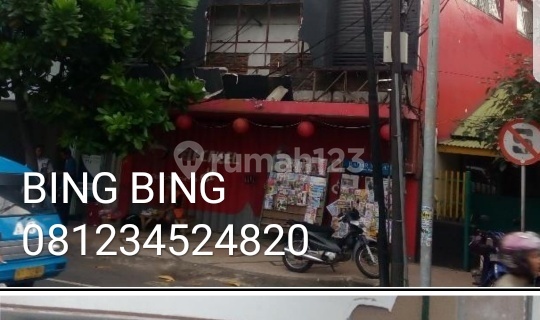 For Rent: Basuki Rahmat Street Shop House, Kayu Tangan, Malang, Good Condition, City Center 1