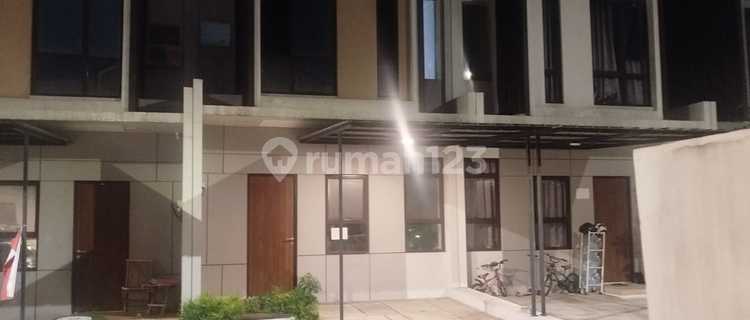 Modern Minimalist House Already Renovated in Banjar Wijaya Tangerang 1