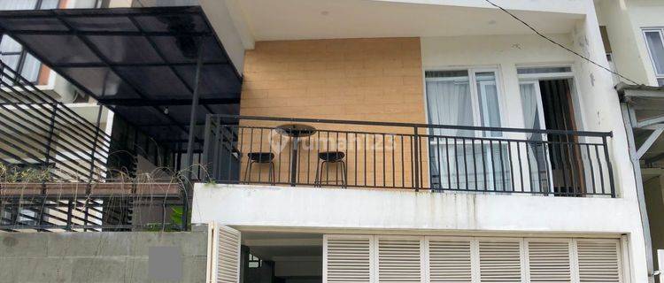 Dijual Rumah Bagus 3 Lantai Full Furnished Dalam Komplek Di Cibiru ujung Berung 1