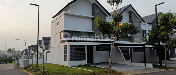 Luxury House for Rent Ready to Use Location Perum Bsb Semarang 1