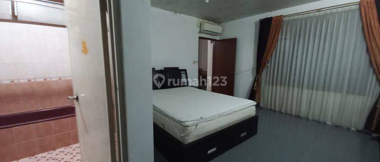 Dijual Rumah Kos 2 Lantai Lokasi Jl. Tanjung Duren Jakarta 1