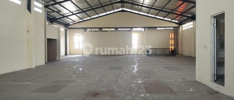 Dijual dan Disewakan Ruko Lokasi Jl. Raya Setiabudi Semarang 1
