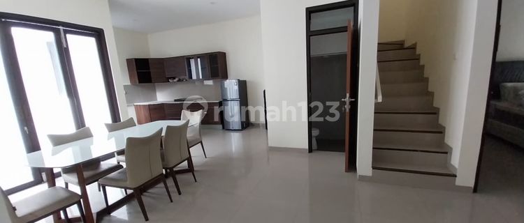 Dijual Rumah Mewah Full Furnish di Pandanaran Hills Semarang 1