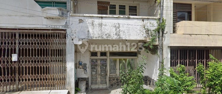 Dijual Rumah dengan Lokasi Pusat Perdagangan Semarang di Jl. Gg. Besen Semarang 1