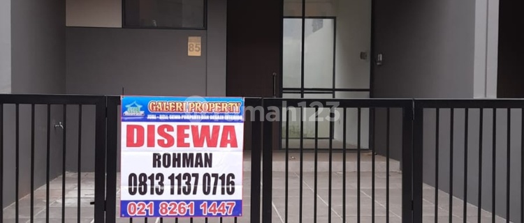 For Rent Shop House + Residence In Grand Wisata Bekasi Housing Complex 1