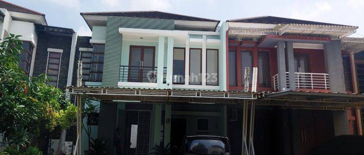 Rumah Cantik 2lantai Siap Huni Di Grand Wisata 1