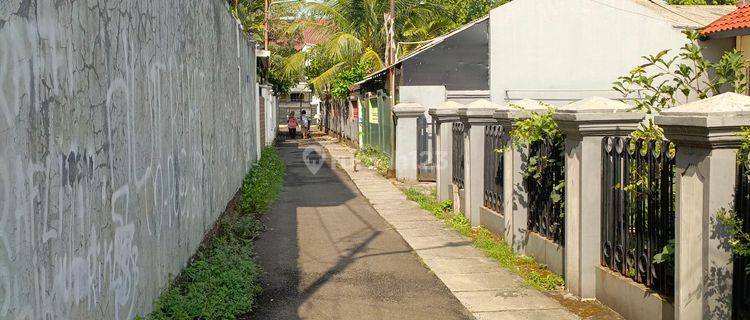 Rumah Asri Halaman Luas Area Lebak Bulus 1