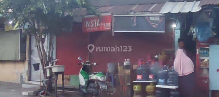 Disewakan ruang usaha untuk dagang 2 lantai pinggir jalan besar di Rawasari 1