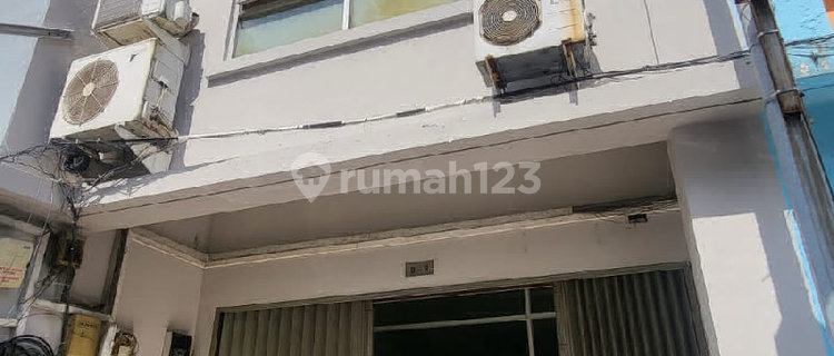 STOREHOUSE IN OFFICE COMPLEX MATRAMAN STREET EAST JAKARTA 1