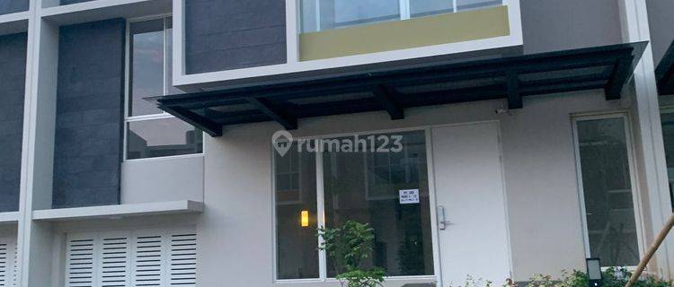 Rumah di Mozart gading serpong 2 Lantai SHM 1