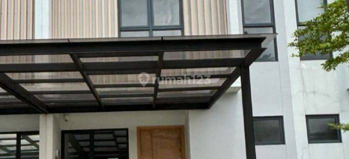 Rumah Bagus Di Citra 8 Jakarta Barat 2 Lantai Ada AC dan Kompor 1