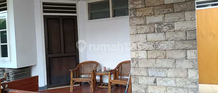 Nice House in Meruya West Jakarta Size 10x15m Fully Furnished 1