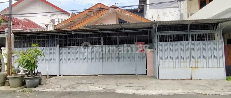 Rumah 2 Lantai Bagus SHM di Baruk, Surabaya 1
