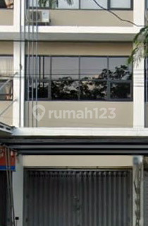 Shop House on Raya Laban Menganti, Gresik, 172 m², Good Building Rights. 1