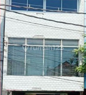 Shop House in Pahlawan, Surabaya, 270 m, Good Certificate of Ownership. 1