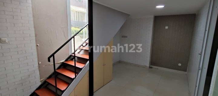 Kios Office Springhill Kemayoran (52m) 1