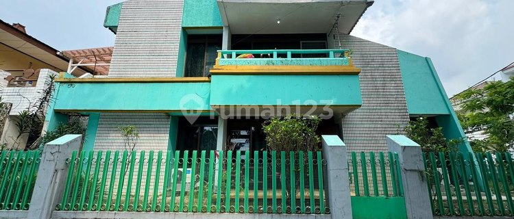 For Sale 2-Story House Hook Position in Duri Kepa, West Jakarta 1