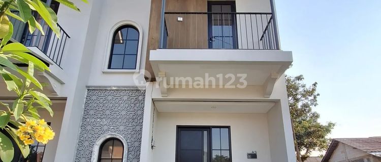 Only 5 Million to Own a Mediterranean Concept House in Cinangka. 1