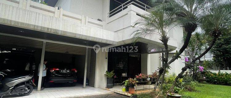 Rumah Luas di Mega Kuningan Jakarta Selatan 1