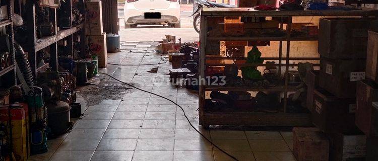 Ruko 3 Lantai di Salemba Dekat Area Usaha Dan Kuliner  1