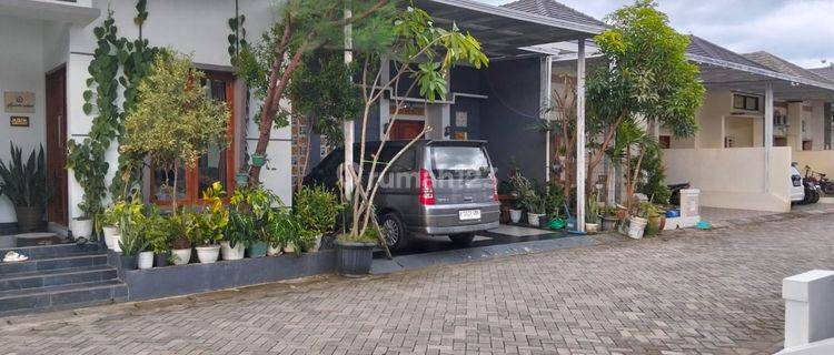 Rumah One Gate Sistem di Slawi Dekat Pusat Kota Alun alun 1