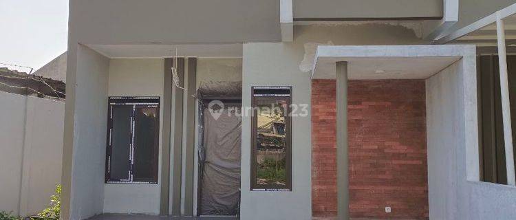 RUMAH MURAH 2 Lantai  SIAP HUNI DI ANTAPANI 1