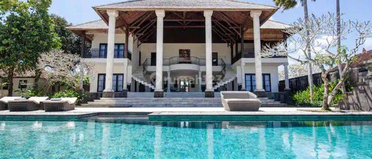 Dijual Villa Mewah, Hanya 5 Menit Dari Pantai Melasti, Bali 1