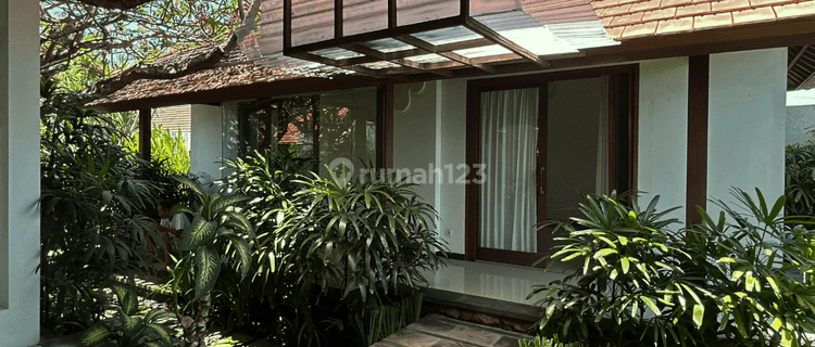 Dijual Villa, Hanya 7 Menit Dari Pantai Sanur Bali 1