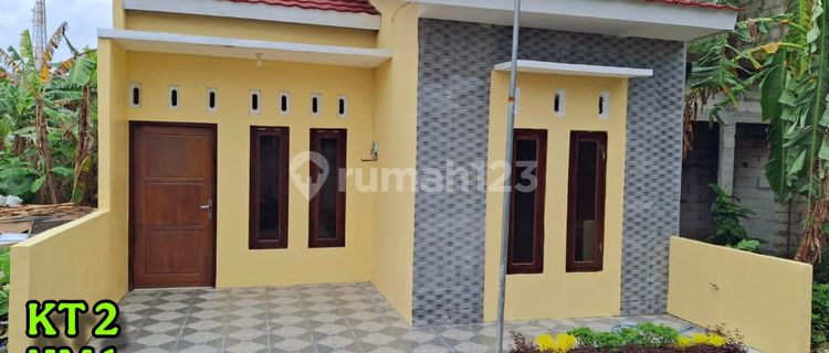 Ready-to-Occupy House in Ketileng, Semarang 1