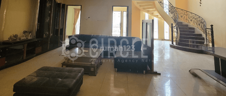 Rumah Ciamik Full Furnish Ready For Rent. Pasteur, Bandung 1