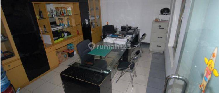 Dijual Gedung Ruko Bangunan Bentuk Modern Minimalist 3 Lantai Dengan Fondasi Kokoh Cocok Untuk Kantor,showroom,gudang,klinik,dll di Ciateul Bandung 1