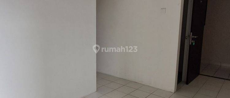 Disewakan Unit Kosongan Unfurnished 2 Bed Room Lantai Rendah 1