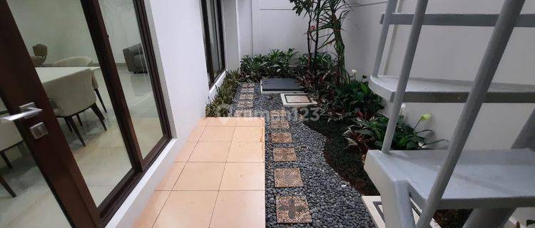 Rumah Full Furnished di Summarecon Cluster Btari 10 Premium 1