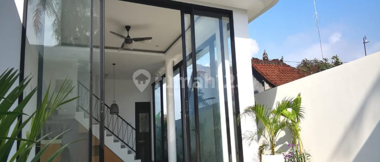 Disewa Villa Baru Di Dekat Pantai Nyanyi dan Luna Beachclub 1