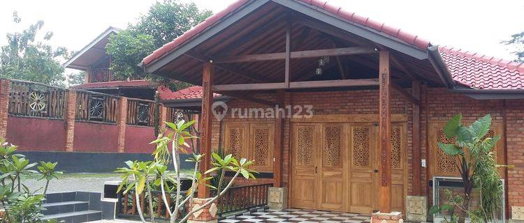 Villa Mewah Dan Lingkungan Asri di Sukabumi Cocok Untuk Investasi 1