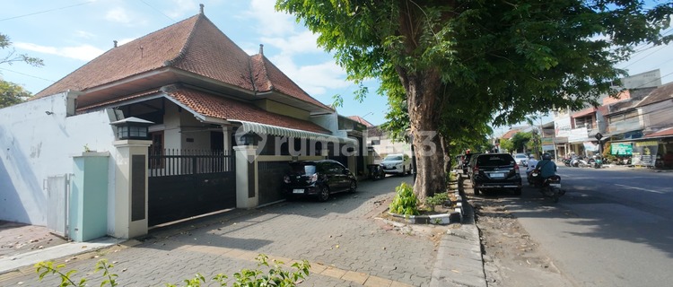 Beautiful house ready to occupy, Islamic neighborhood in Pasar Kliwon. 1
