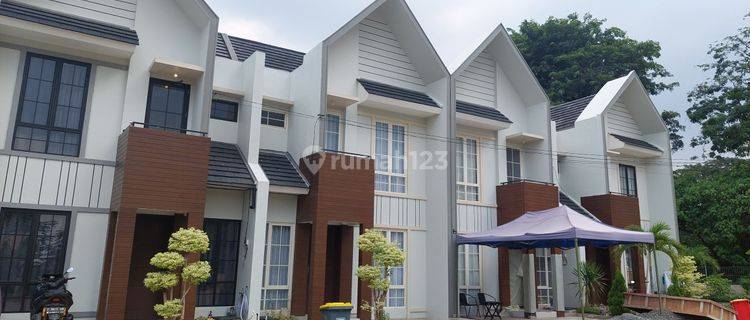 Rumah di Green Lake View Cimanggis Depok 1