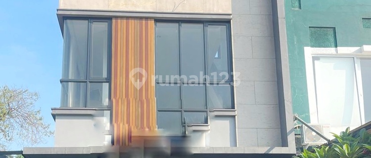 Good Three-Story Shop House With Hook In Legenda Wisata Cibubur 1