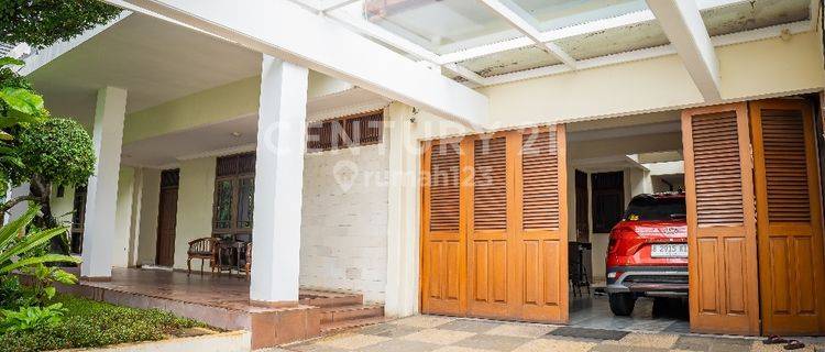 RUMAH OLD MONEY YANG NYAMAN DAN ASRI DI KAYU PUTIH RAWAMANGUN 1