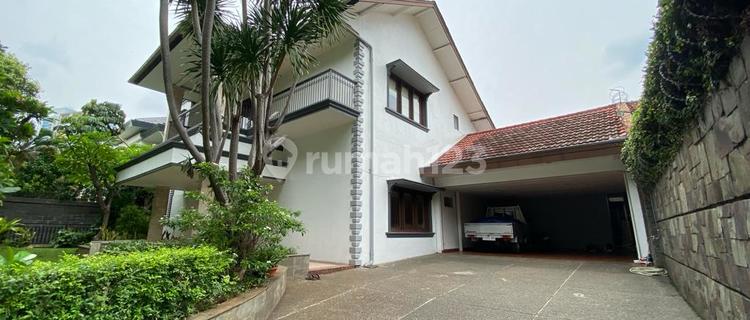 Modern Elegant House With Pool In Premium Kebayoran Baru 1