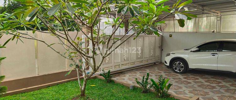 Rumah Cantik, Full Furnished, Tinggal Bawa Koper, Lokasi Strategis 1