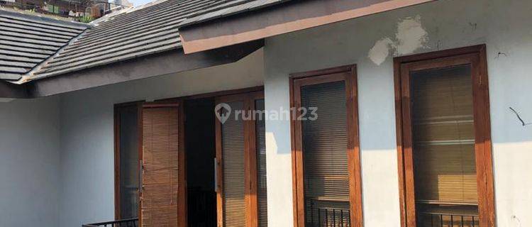 Dijual Disewakan Rumah Hoek Di Jl. Benda Kebayoran Baru Jakarta Selatan. 1