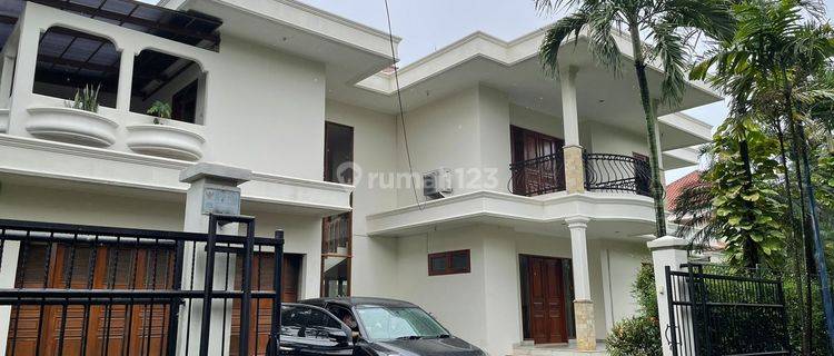 Disewakan Rumah Mewah Bagus Jl. Kemang Mampang Prapatan Jakarta Selatan 1