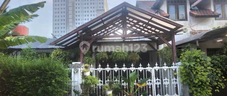 *Price Reduced* Land with Bonus House for Sale in Pupr Complex, Jl. Pondok Pinang, Kebayoran Lama, South Jakarta.