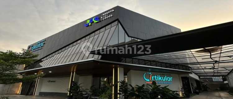 Building for Sale in Radio Dalam, South Jakarta, Strategically Located in a Prime Business and Commercial Area (Suitable for Office, Showroom, Large Restaurant, or Educational Institution) 1