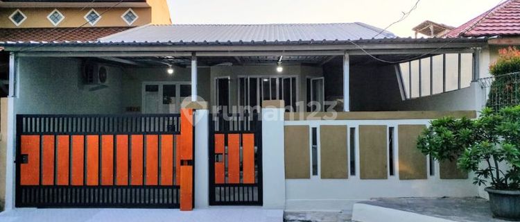 Rumah Bagus Pamulang Villa, Tangerang Selatan 1