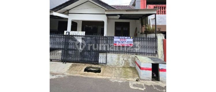 Rumah Sewa 2 Lantai di Rawamangun, Jakarta Timur 1