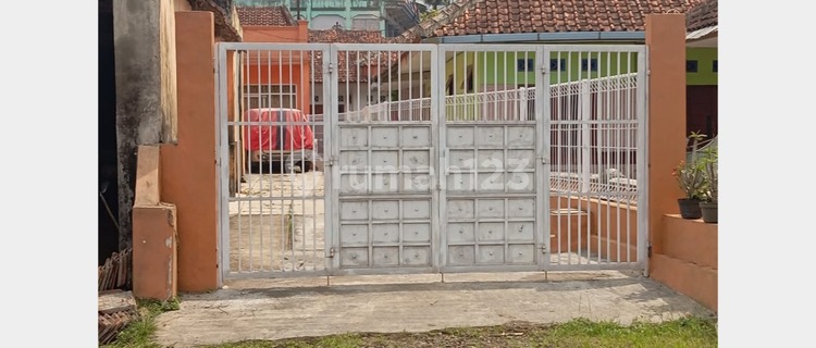 Attractive Price!!! Beautiful House for Sale in Tasikmalaya Near Educational Area and Tasik Station 1