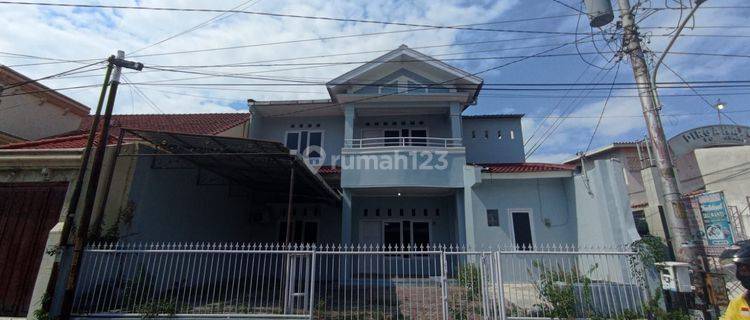 Rumah Usaha 2 Lantai Strategis Tengah Kota 1