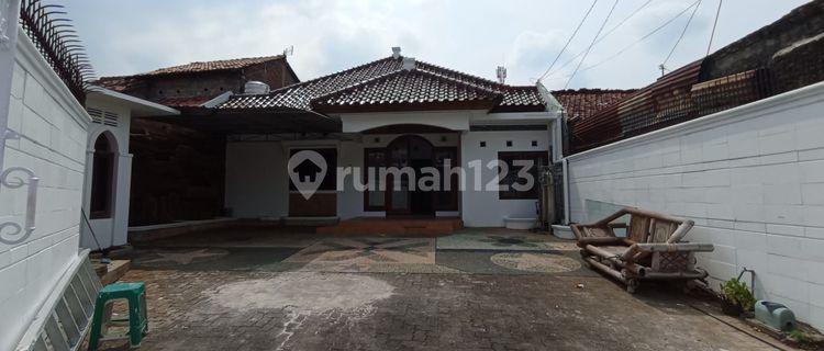 Ready-to-Use Flood-Resistant Menoreh Business House 1